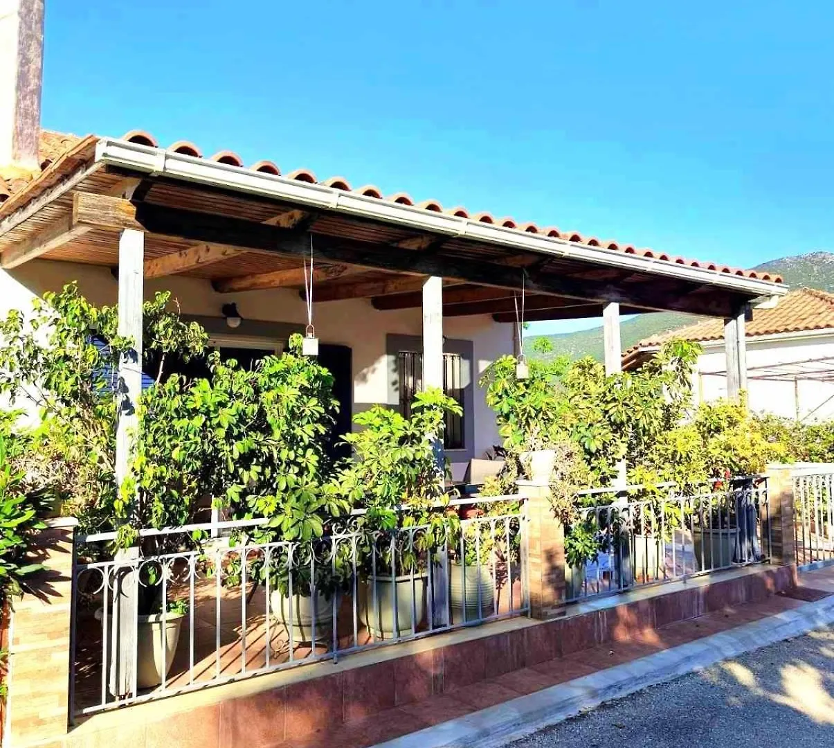 Giota'S Apartment 100M Fro The Beach Karavomylos